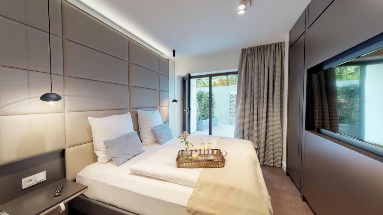 White Pearl 0.06 Apartment *